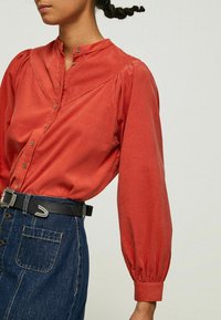 Pepe Jeans Košilová halenka  - coral