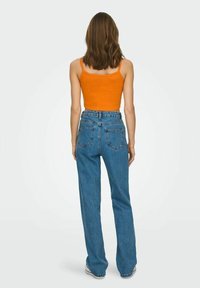 ONLY Topper - orange pepper