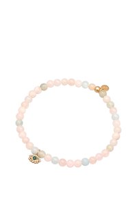 Beadsarmband med rosa, ljusblå och gröna stenar, med en guldberlock i form av ett öga. Slät yta, elastisk design.
