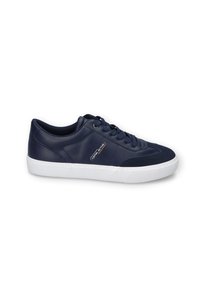 Navyblaue Leder-Sneaker mit weißer Gummisohle, runder Zehenform und klassischem Schnürdesign. Mit dezenter Markenkennzeichnung an der Seite.