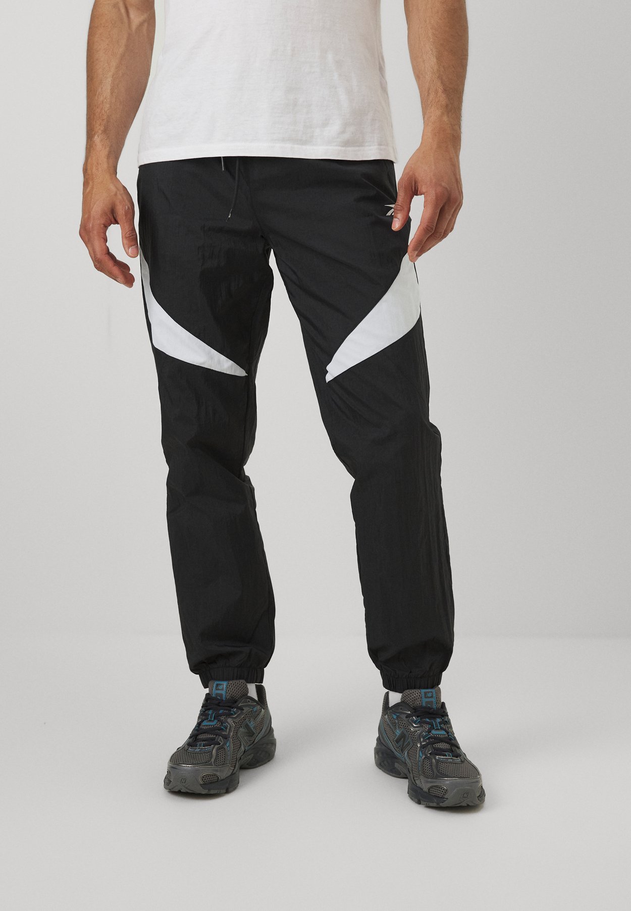 BASKETBALL TRACK PANT