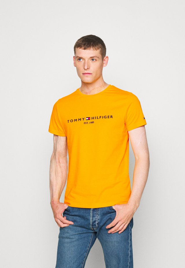 LOGO TEE - T-shirt imprimé - yellow