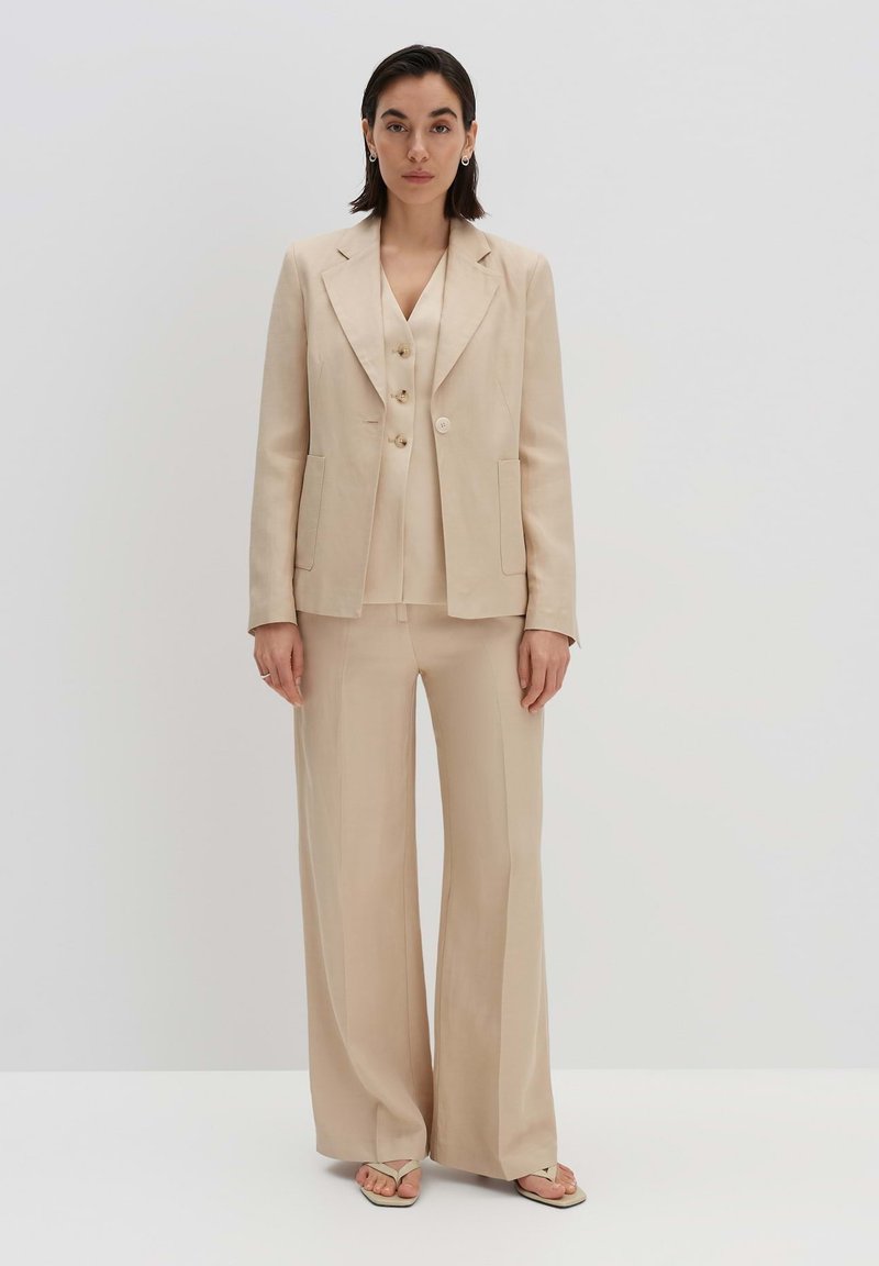 someday. Bodywarmer beige