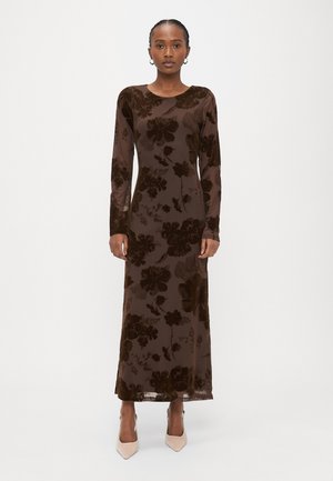 BURNOUT OPEN BACK DRESS - Maksi garuma kleita - dark brown