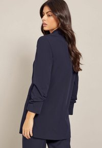 Friends Like These EDGE TO EDGE TAILORED  PETITE  - Krátký kabát - navy blue