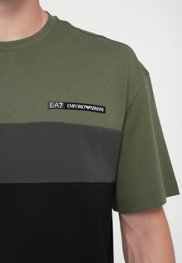 TRAIN ATHLETIC TEE  - Print T-shirt - beetle3