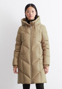 Marc O'Polo LONG NEW QUILTINGS WITH HOOD - Dūnu mētelis - soft mocca