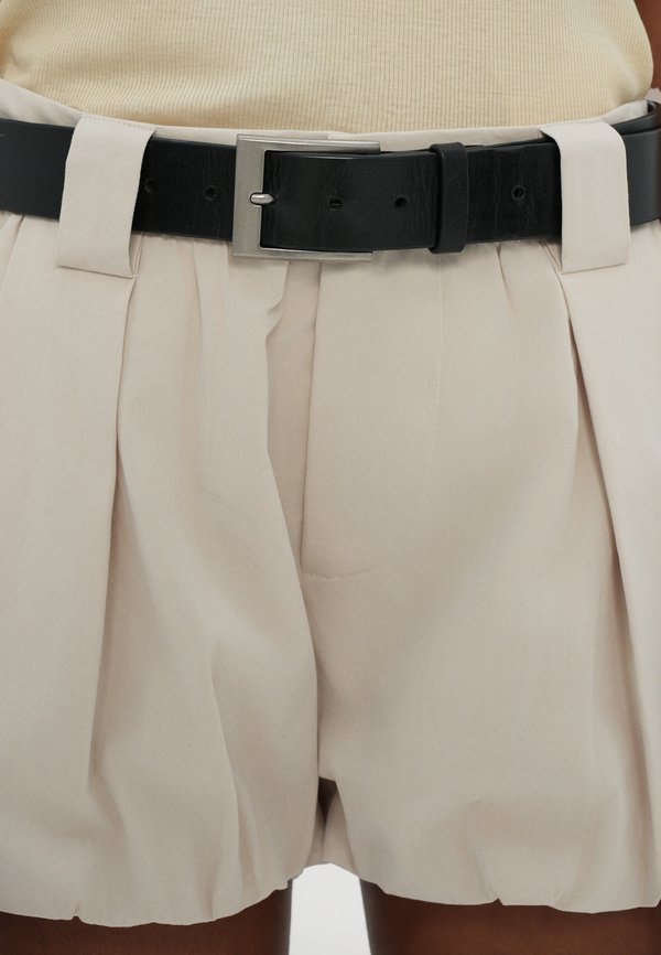 ADELE BUBBLE  - Shorts - oat2