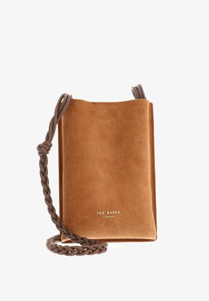 Sac bandoulière en daim marron Ted Baker avec bandoulière en cuir tressé et lettrage du logo doré à l’avant.