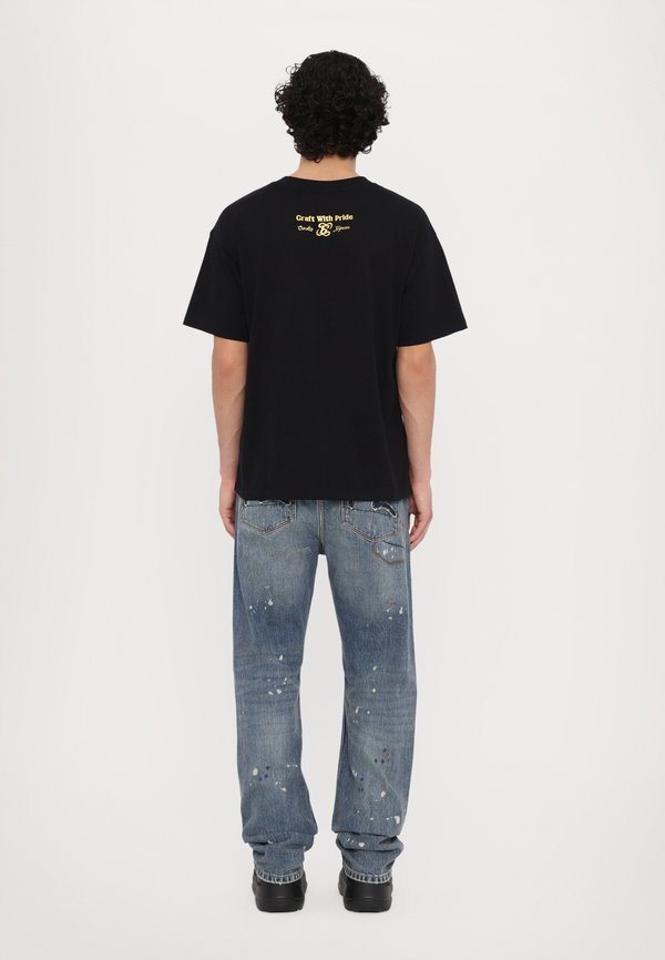 MILTI POCKET TEE BROCADE PATCH - Print T-shirt4