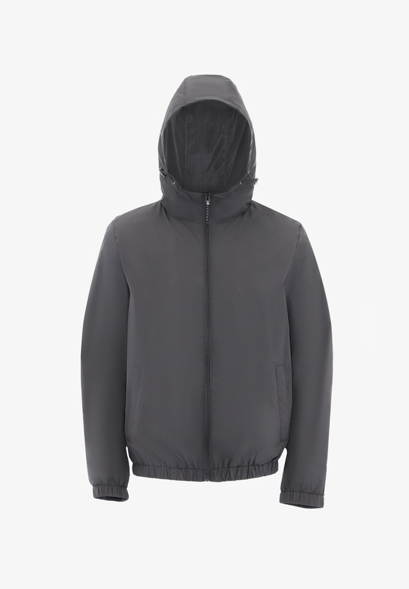 Chaqueta con capucha en gris oscuro, hecha de tejido ligero. Presenta un cierre frontal, puños elásticos y dos bolsillos laterales. Textura suave.