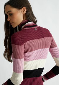 LIU JO STRIPED TURTLENECK - Maglione - pink