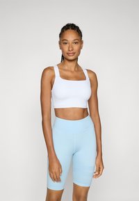 Stronger ACTIVE BRA​ - Športni modrček s srednjo podporo - bright white
