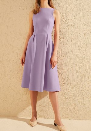 Vapaa-ajan mekko - purple