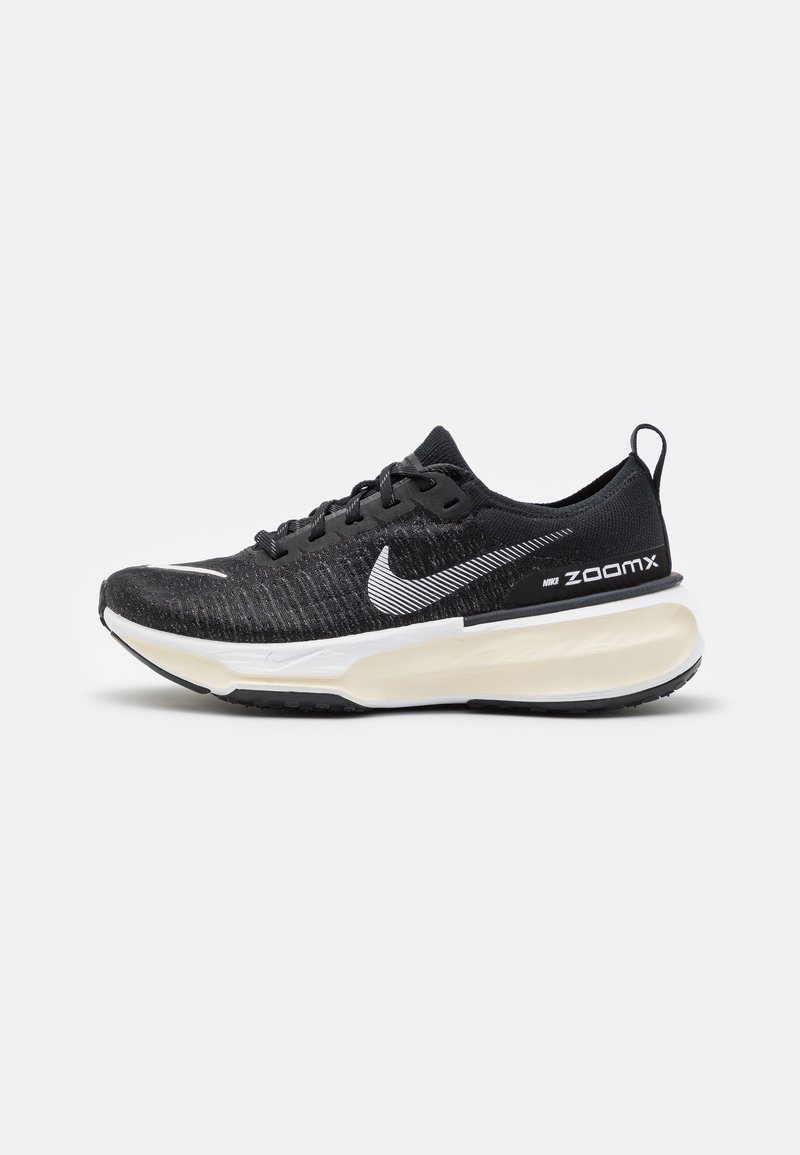 Nike Performance - ZOOMX INVINCIBLE RUN FK 3 - Neutrální běžecké boty - black/white/dark grey/white coconut milk, Zvětšit