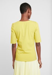 OPUS SLIM FIT ROUND NECK - T-shirt basic - green leaf