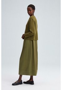 Touché Privé Kardigán - khaki