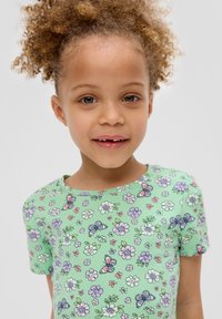 s.Oliver MIT ALL-OVER-PRINT - Freizeitkleid - hellgrün