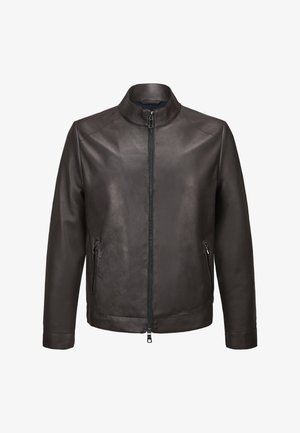 Schwarze Lederjacke mit Stehkragen, Frontreißverschluss und zwei seitlichen Taschen. Glatte Textur mit minimalen Nähdetails.