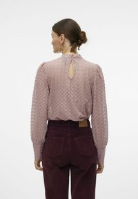 Vero Moda VMBECCA  - Bluse - woodrose