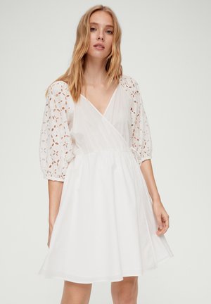 MIT BRODERIE ANGLAISE - Jurk - ecru