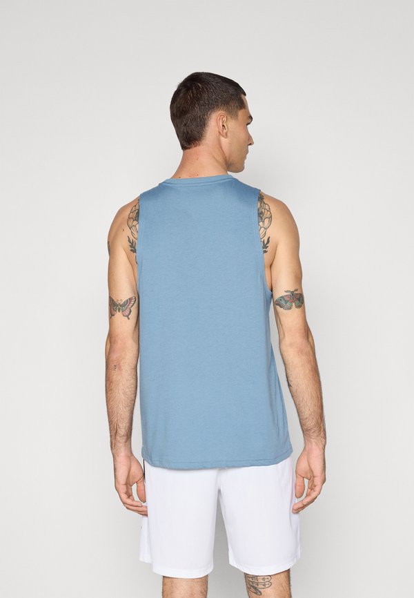 TECH SLEEVLESS TANK - Top2