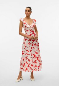 Vero Moda VMDICTHE - Robe de jour - fiery red