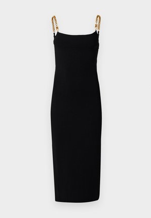 Vestido preto sem mangas com silhueta ajustada, apresentando detalhes em corrente dourada nas alças. Feito de tecido elástico para maior conforto.