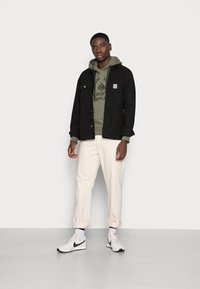 Replay Huppari - military