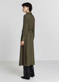 Calliope CON NODO - Abito a camicia - verde militare scuro