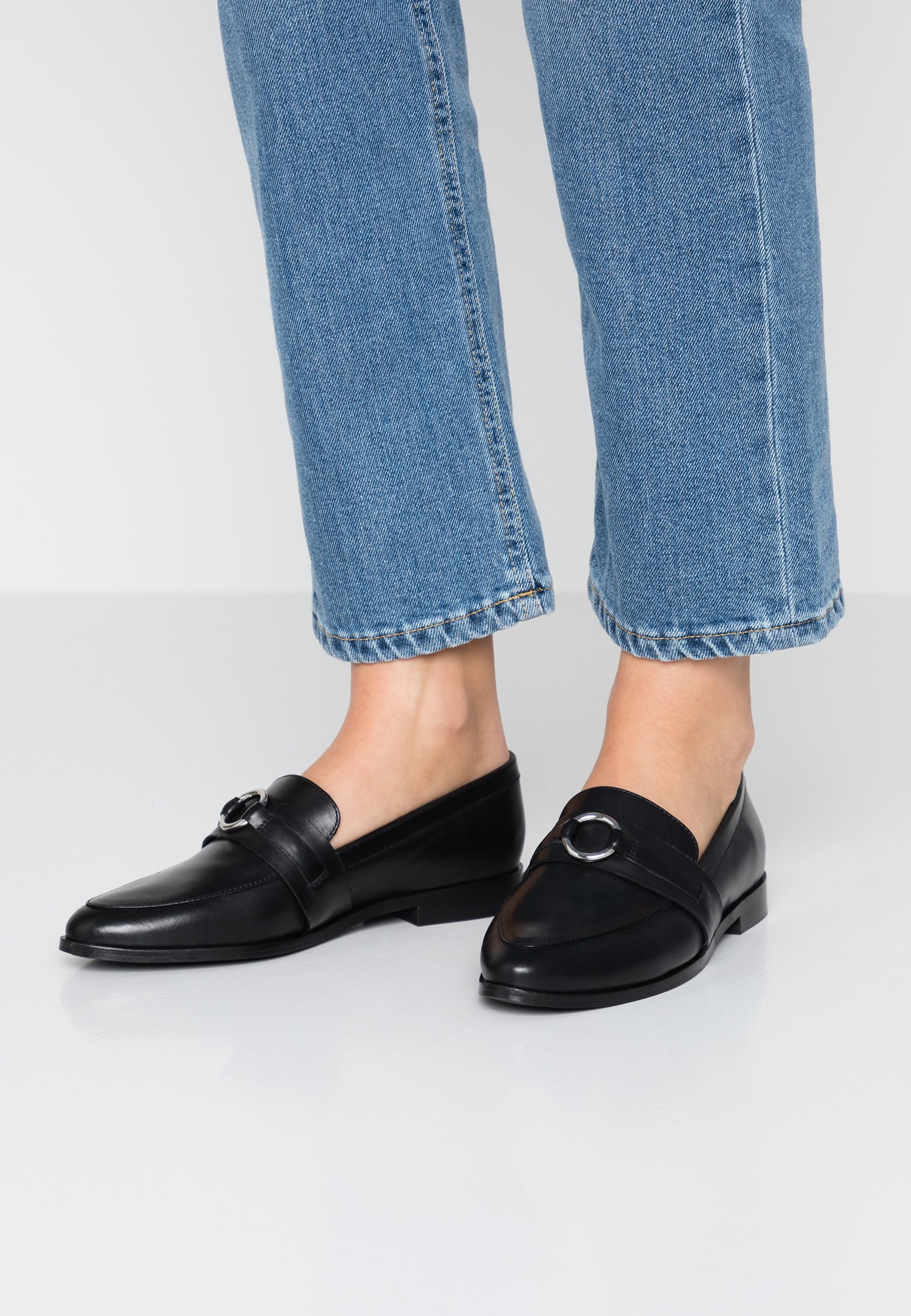 Kiomi mocassins Clearance