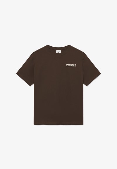 T-shirt en coton brun à manches courtes, col rond, et logo "Double V" blanc imprimé sur la zone du côté gauche de la poitrine.