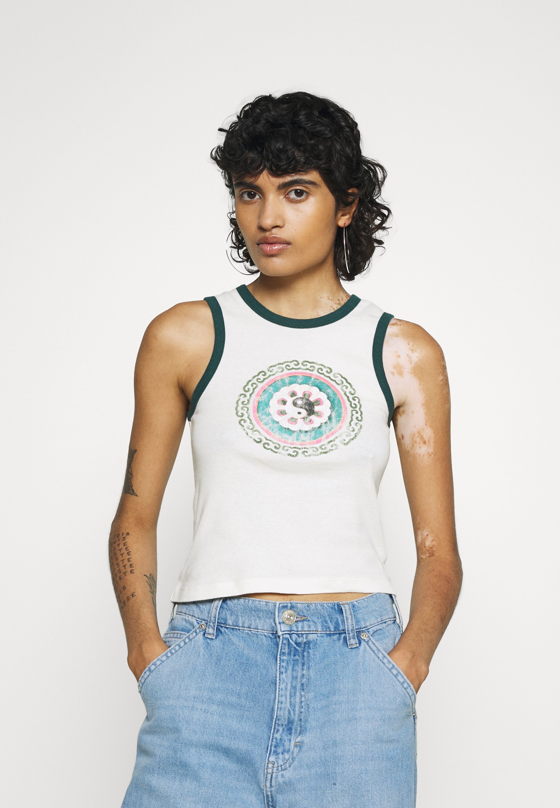 BDG Urban Outfitters YIN YANG TANK 