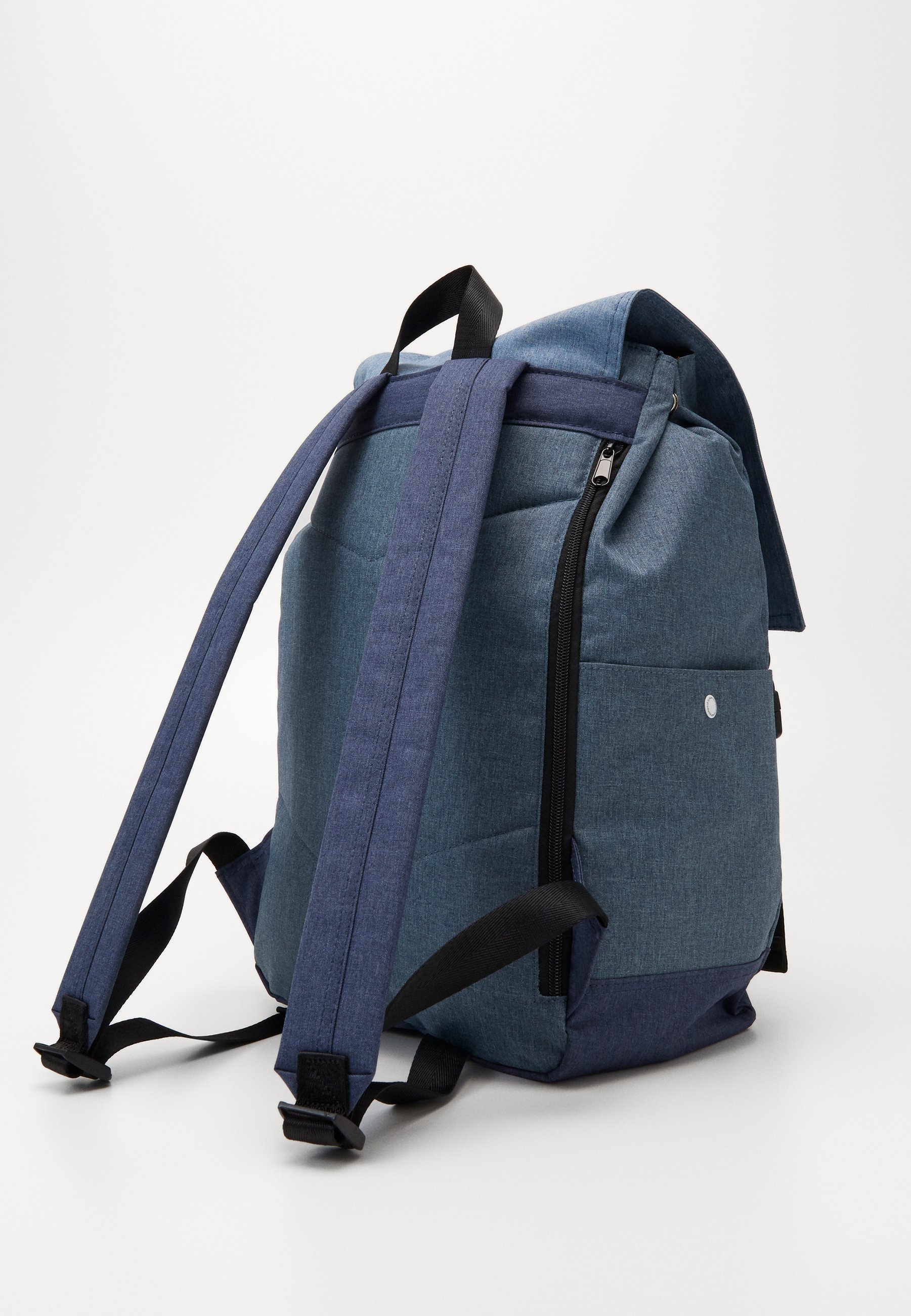 anello slim flap backpack