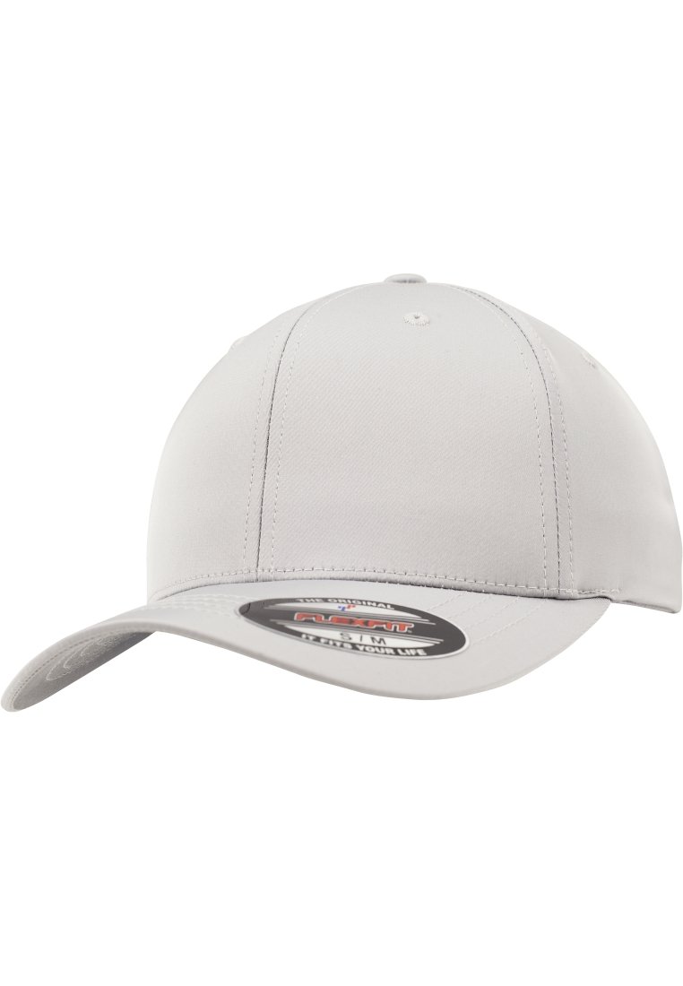Lysegrå caps laget av et glatt stoff med en buet skjerm. Har et svart sirkulært logo-klistermerke på forsiden. Seks ventilasjonsøyer.