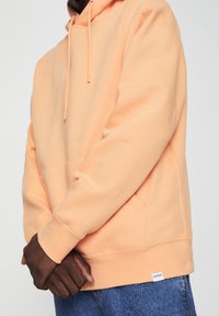 PULL&BEAR Jersey con capucha - burnt orange denim
