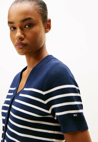 Tommy Hilfiger TONE BUTTON SHORT SLEEVE - Cardigan - placed thin white stp sweaters