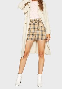 Stradivarius Shorts - beige