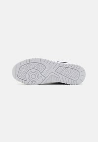 Tommy Hilfiger BASKET CORE LITE granatowy