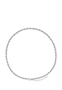 Collana in metallo argento con anelli a catena intrecciati e chiusura a gancio. Presenta una lunghezza regolabile con una breve catena di estensione.