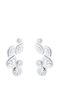 Silverörhängen med klara, facetterade stenar i dropp- och cirkelformer, arrangerade i en bladliknande design med varierande storlekar på ädelstenarna.