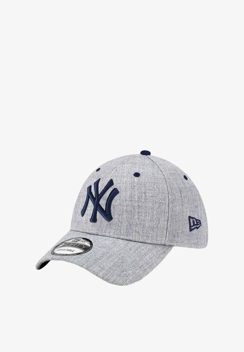 Gray cap made of textured fabric featuring a navy blue embroidered "NY" logo on the front and a curved brim. Adjustable strap at the back.
