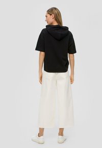 s.Oliver MIT HALBLANGEN ÄRMELN - T-Shirt print - schwarz