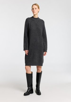 Selected Femme Pletené šaty - volcanic ash