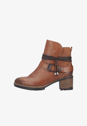 Braune Leder-Stiefelette mit strukturierter Oberfläche, braunes Band um den Knöchel und einem Holz-Blockabsatz. Verfügt über subtile metallic Akzente.
