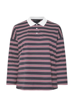 Camisa polo de manga larga en azul marino oscuro con rayas rojas y blancas, con un cuello blanco y tapeta de tres botones. Material de algodón suave.