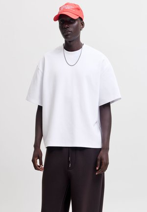 Jack & Jones, JCOLEGACY, mleczny