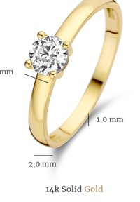 14-karätiger Goldring mit einem runden Diamanten, der in vier Krappen gefasst ist. Die Breite des Rings beträgt 2,0 mm, bei einer Dicke von 1,0 mm.