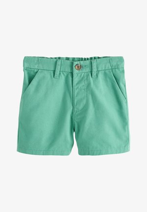 Børnegrønne bomuldsshorts med forlommer, bæltestropper og en enkelt brun knaplukning.