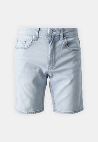 Světle modré džíny šortky s mírně vybledlou texturou, designem pěti kapes, zapínán ím na knoflík a ohrnutými lemy. Výrazné prošívané detaily.